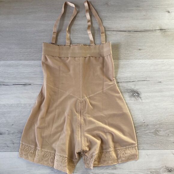 JOSHINE Womens Shaping Strap‎ Control Shorts Tan NWT in packaging - Picture 6 of 10
